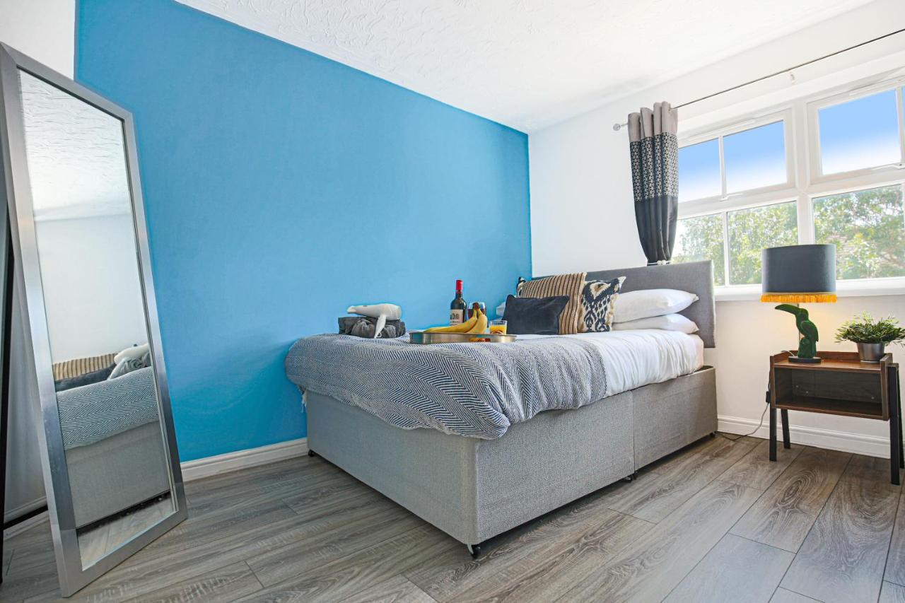 Delightful 2 Bed Apartment For Bicester Outlet Shopping By Platinum Key Properties Εξωτερικό φωτογραφία
